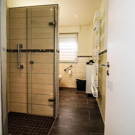 Chill Out Area, Sauna & Wirlpool, Grandiose Aussicht, Smart Tv, Grosse Terasse, Zentrum Nah 公寓 *