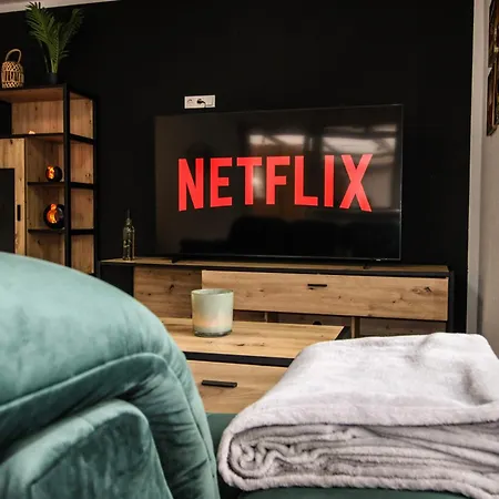 Chill Out Area, Sauna & Wirlpool, Grandiose Aussicht, Smart Tv, Grosse Terasse, Zentrum Nah