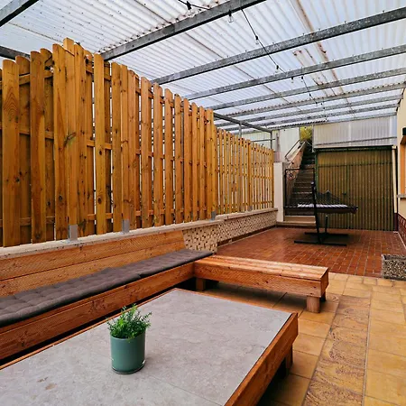 Daire Chill Out Area, Sauna & Wirlpool, Grandiose Aussicht, Grill, Grosse Terrasse, Zentrum Nah