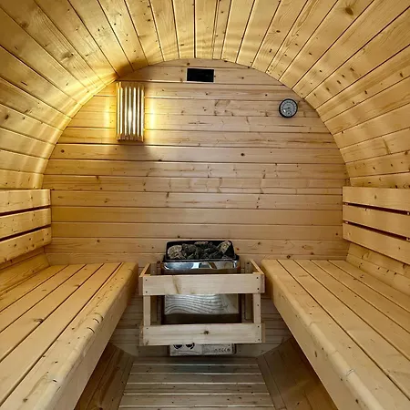 Chill Out Area, grandiose Aussicht, Hängematte, Smart TV, Netflix Apartment Zell