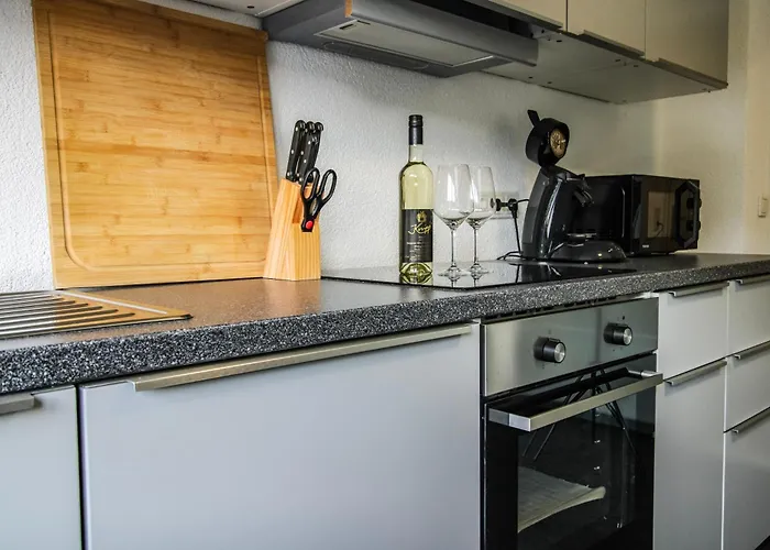 Διαμέρισμα Chill Out Area, Sauna & Wirlpool, Grandiose Aussicht, Smart Tv, Grosse Terasse, Zentrum Nah *